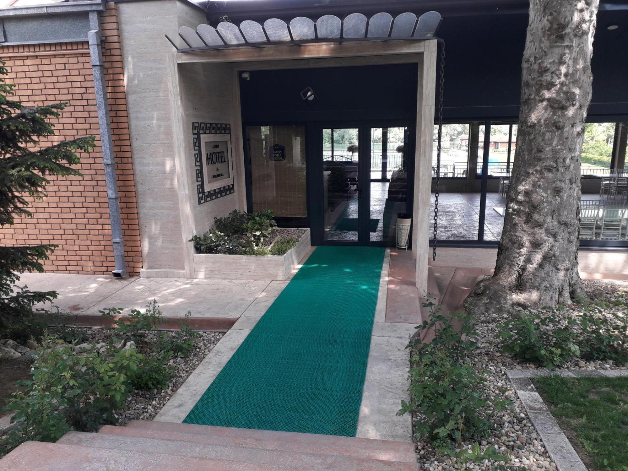 Hotel Marina Oasa Grocka Exterior photo
